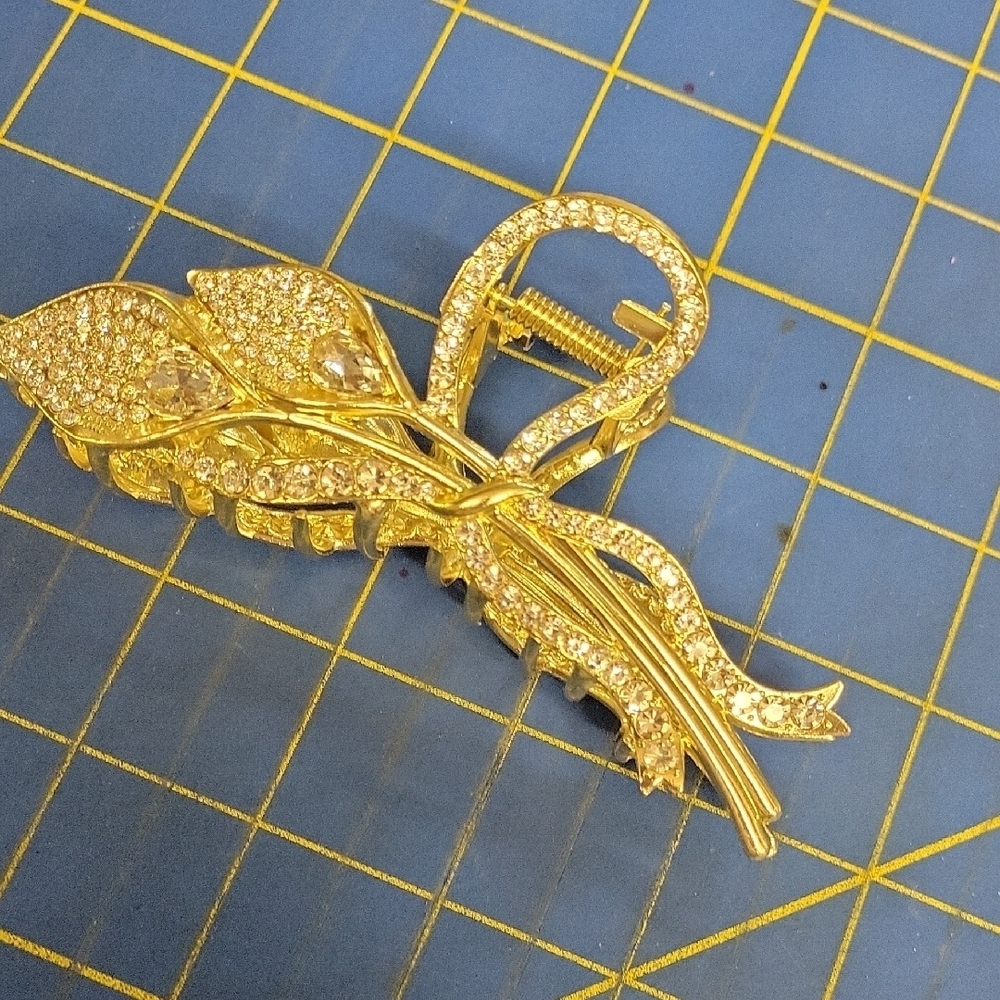 Rhinestone Gold Tone Lily Flower Ribbon 5" Claw Hair Keeper